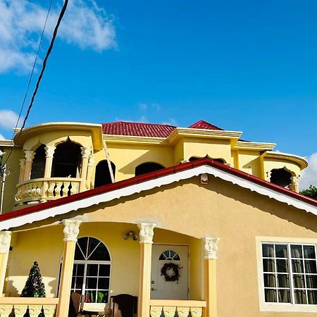 The Rest Stop-B- 15 Min From Airport/24Hrs Security Montego Bay Eksteriør billede