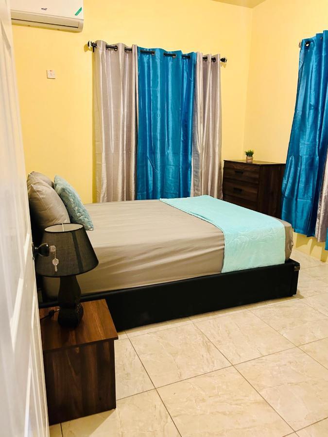 The Rest Stop-B- 15 Min From Airport/24Hrs Security Montego Bay Eksteriør billede