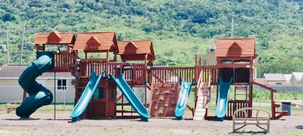 The Rest Stop-B- 15 Min From Airport/24Hrs Security Montego Bay Eksteriør billede